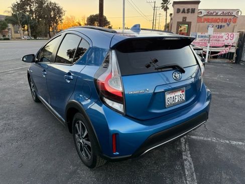 Used 2018 Toyota Prius C One image 10