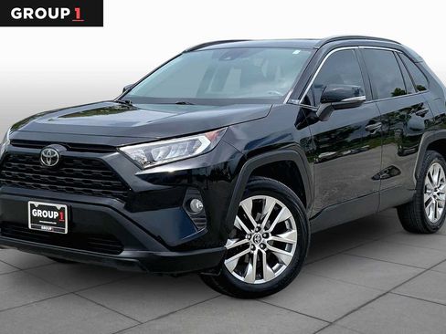 Used 2021 Toyota RAV4 XLE Premium FWD image 1