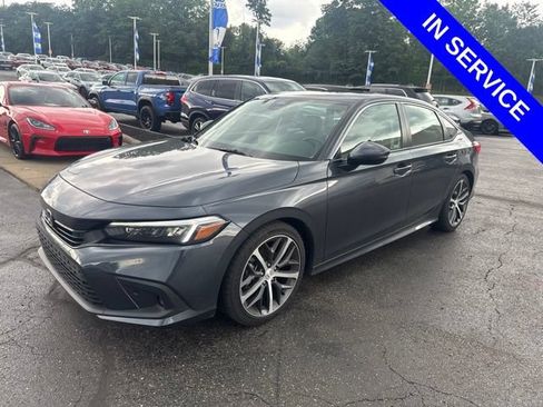 Used 2024 Honda Civic Touring image 3