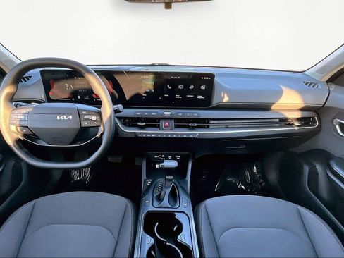 Used 2025 Kia K4 LXS image 16