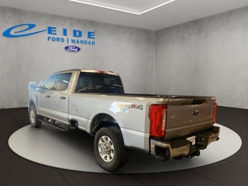 Used 2024 Ford F250 XLT AWD/4WD image 3