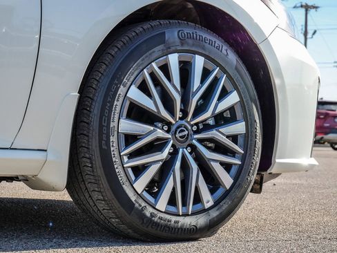 Used 2025 Nissan Altima 2.5 SV image 9