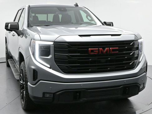 Used 2026 GMC Sierra 1500 Elevation w/ Elevation Premium Package AWD/4WD image 2