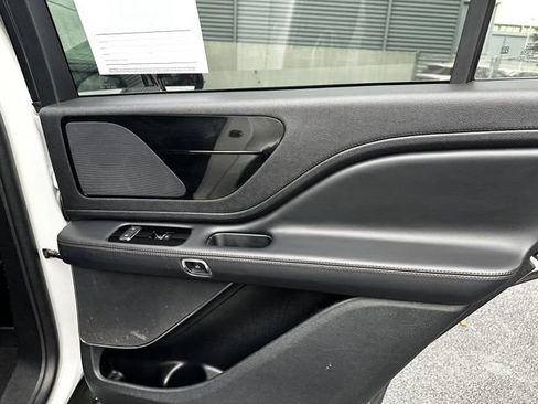 Certified 2023 Lincoln Aviator AWD w/ Premium Package image 40