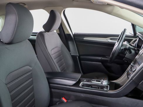 Used 2019 Ford Fusion SE image 26