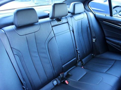 Used 2022 BMW 530i w/ Convenience Package image 24