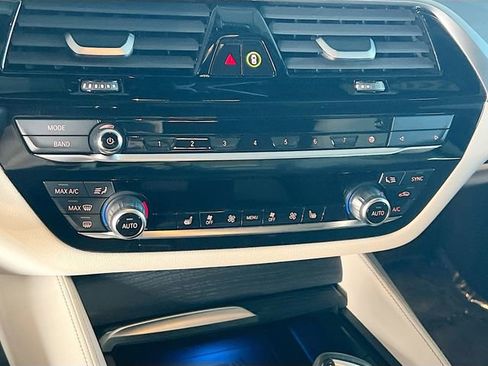 Used 2023 BMW 530e xDrive w/ Premium Package image 22