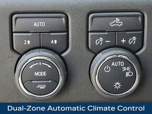 Used 2023 Chevrolet Silverado 1500 LT image 9