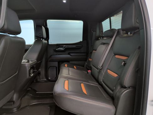 Used 2024 GMC Sierra 1500 AT4 w/ AT4 Premium Package AWD/4WD image 30
