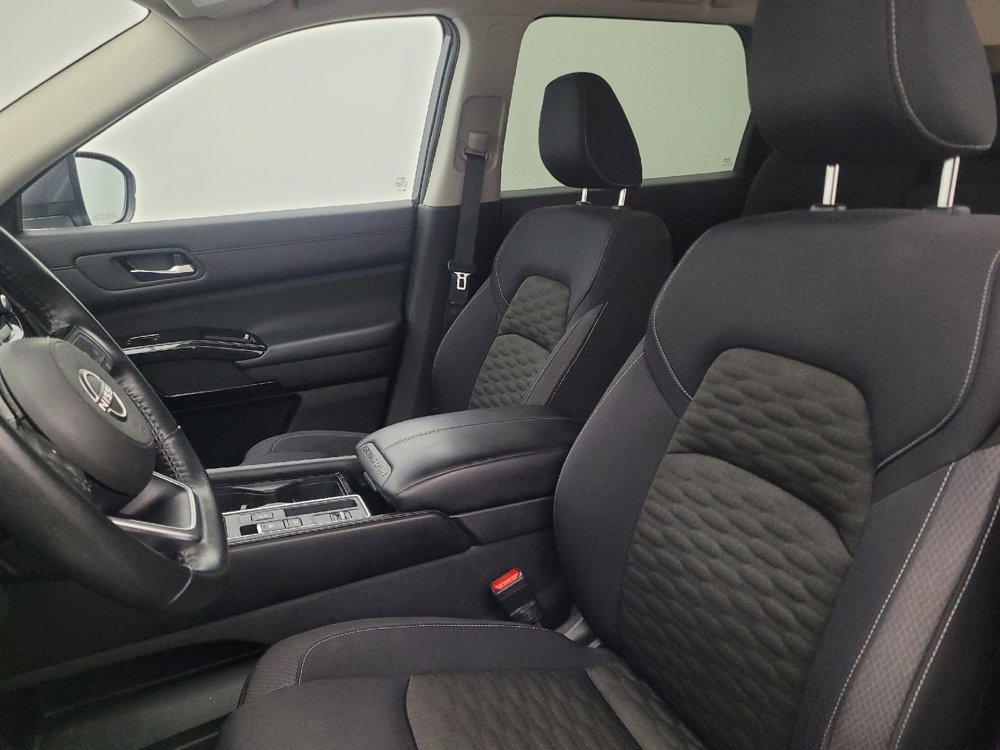 Used 2022 Nissan Pathfinder SV FWD image 17