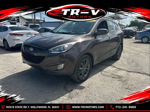 Used 2015 Hyundai Tucson SE FWD image 1