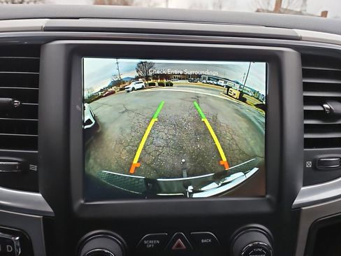 Used 2020 RAM 1500 Classic SLT w/ Luxury Group image 21