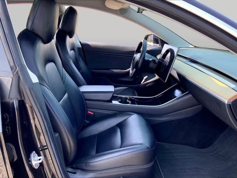 Used 2018 Tesla Model 3 Long Range RWD image 8
