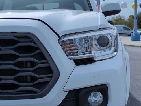 Used 2021 Toyota Tacoma SR5 RWD image 12