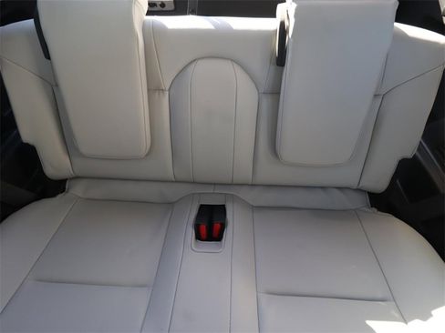 Used 2023 Mitsubishi Outlander SEL image 12