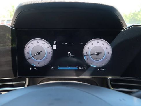 Used 2024 Hyundai Elantra SEL FWD image 23
