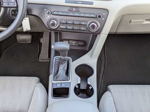 Used 2020 Kia Sportage LX FWD image 19