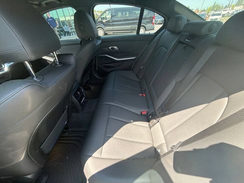Used 2019 BMW 330i xDrive Sedan w/ Premium Package AWD/4WD image 9