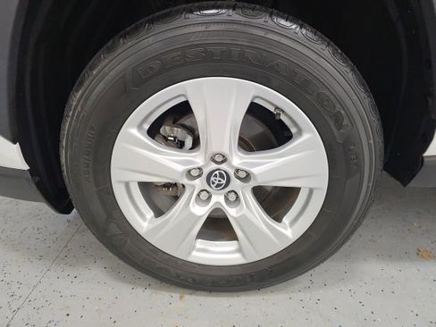 Certified 2020 Toyota RAV4 LE image 10