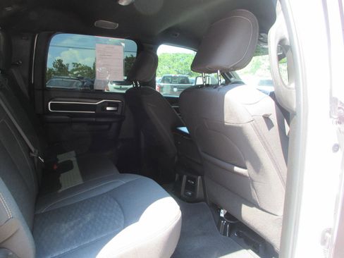 Used 2025 RAM 2500 Big Horn AWD/4WD image 21