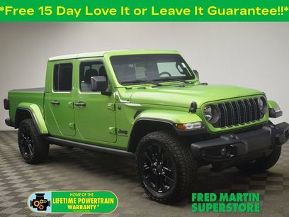 Used 2025 Jeep Gladiator Sport