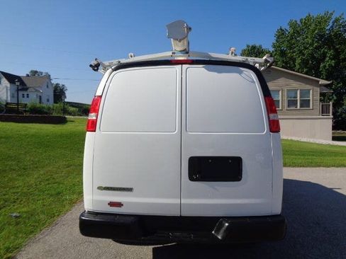 Used 2021 Chevrolet Express 2500 w/ Communications Package RWD image 4