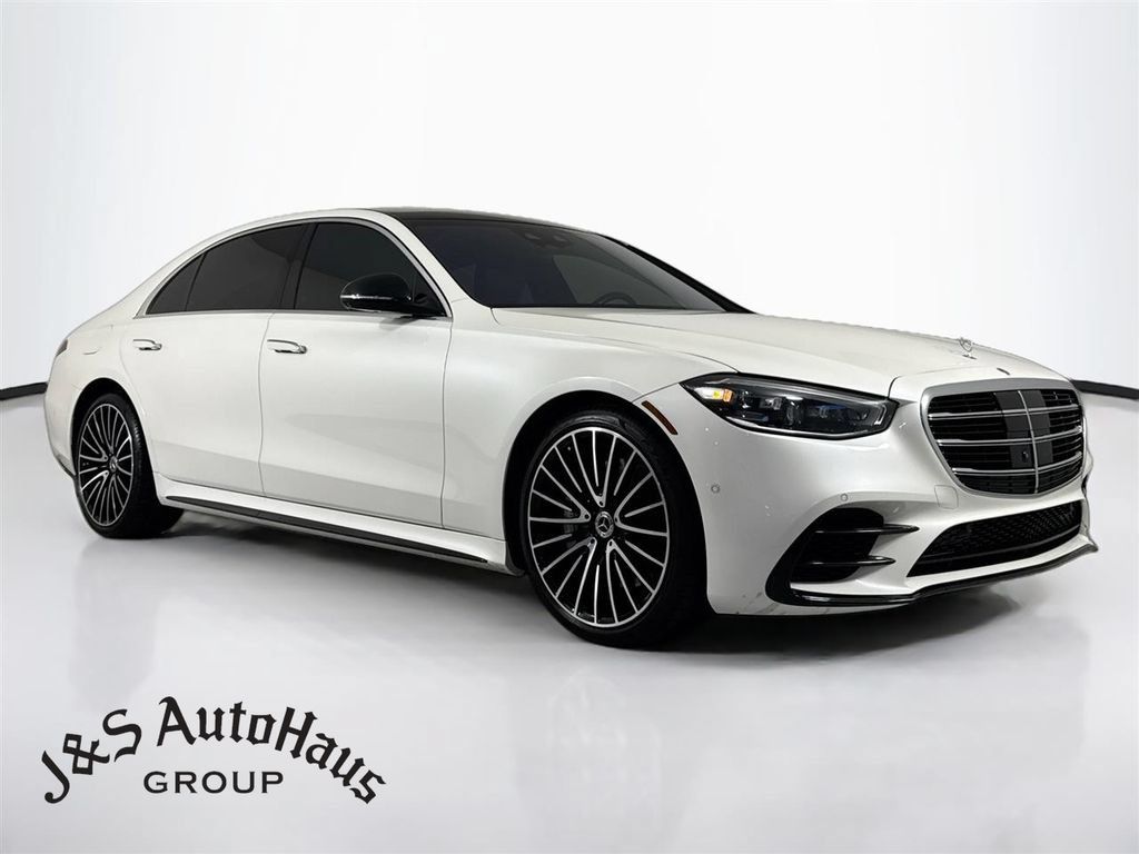 Used 2022 Mercedes-Benz S 580 4MATIC Sedan image 1