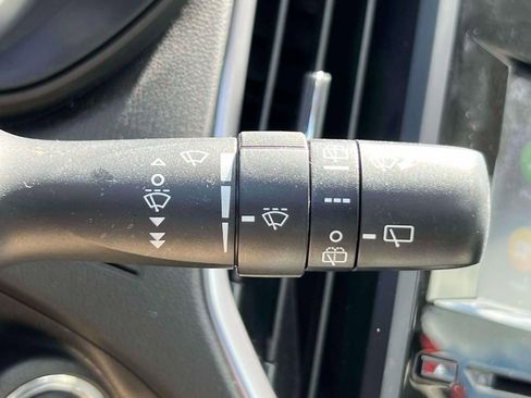 Used 2023 Subaru Forester Premium AWD/4WD image 25