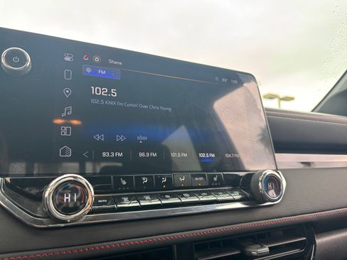 Used 2023 Chevrolet Colorado Z71 w/ Z71 Convenience Package 2 image 12