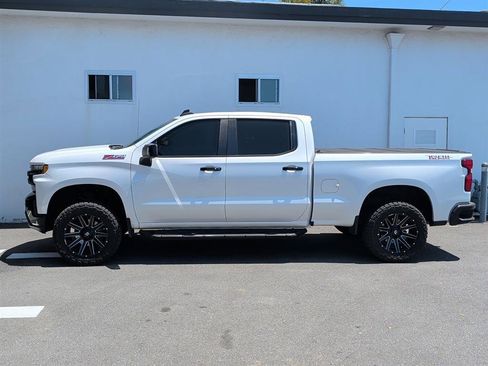 Used 2021 Chevrolet Silverado 1500 LT Trail Boss w/ LT Trail Boss Premium Package AWD/4WD image 2