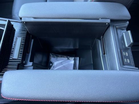 New 2026 Toyota Sienna XSE image 23