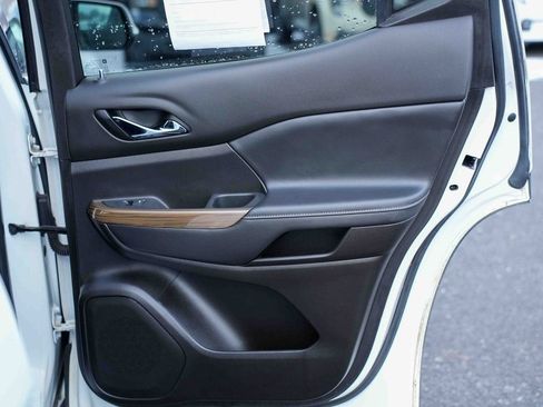 Used 2021 GMC Acadia SLE w/ Driver Convenience Package image 21