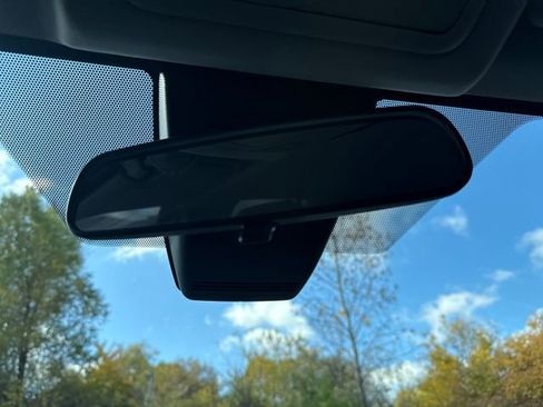 Used 2023 Toyota RAV4 AWD Hybrid image 34