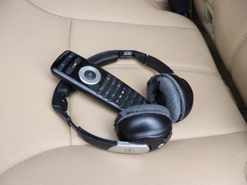 Used 2010 Mercedes-Benz GL 450 4MATIC image 27