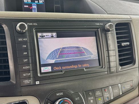 Used 2014 Toyota Sienna Limited w/ Limited Premium Package AWD/4WD image 22