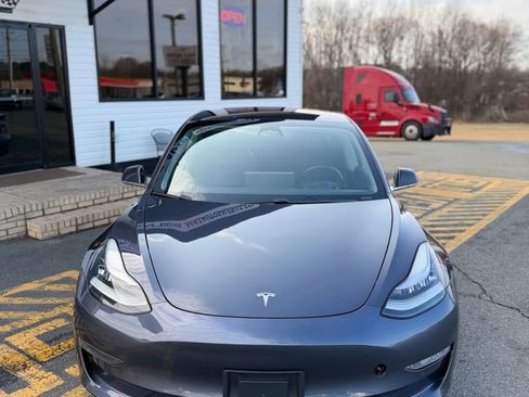 Used 2018 Tesla Model 3 Long Range image 2