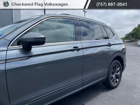 Used 2023 Volkswagen Tiguan SE FWD image 3