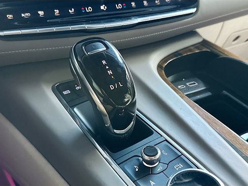 Used 2023 Cadillac Escalade Sport Platinum w/ Heavy-Duty Trailer Package image 17