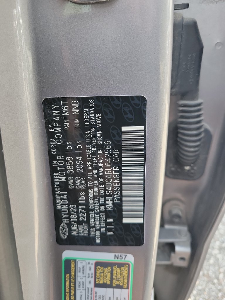 Used 2024 Hyundai Elantra SEL w/ Convenience Package FWD image 31