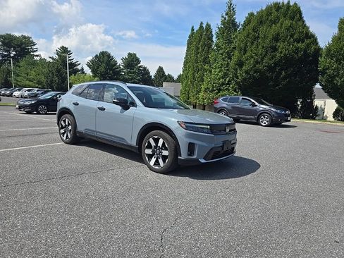 Used 2025 Honda Prologue Elite image 2