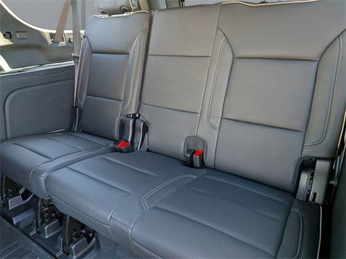Used 2025 Chevrolet Suburban Premier image 13