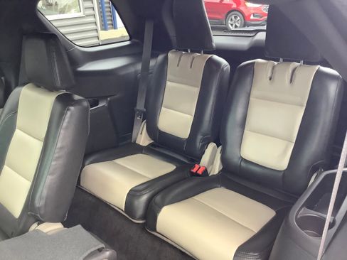 Used 2013 Ford Explorer Base image 11