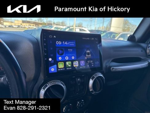 Used 2013 Jeep Wrangler Unlimited Sahara image 9