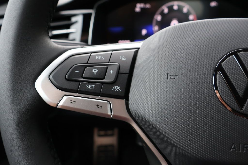 Used 2026 Volkswagen Jetta Sport FWD image 26