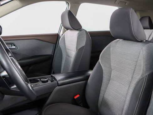 Used 2023 Nissan Rogue SV image 23