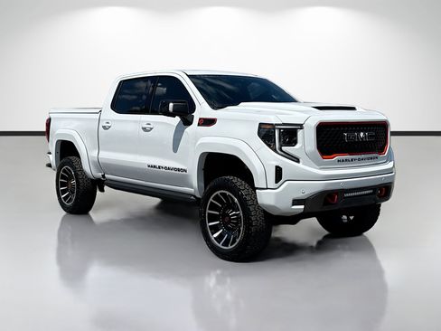 Used 2025 GMC Sierra 1500 AT4 w/ AT4 Premium Package AWD/4WD image 7
