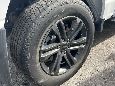 Used 2022 Ford F150 Lariat w/ Equipment Group 502A High image 11