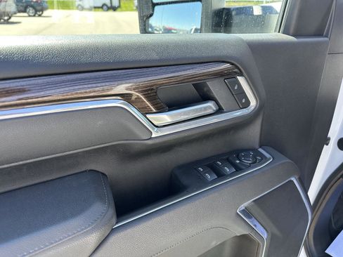 Used 2025 Chevrolet Silverado 2500 LT w/ Convenience Package AWD/4WD image 17