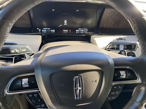 Used 2020 Lincoln Navigator Reserve w/ Luxury Package image 23