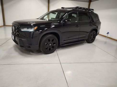 New 2026 Honda Pilot Black Edition image 4